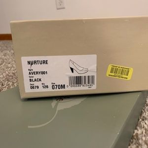 Women’s black shoes